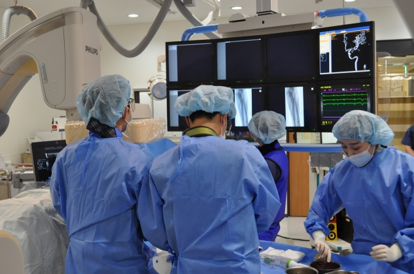 청주한국병원이 도내에서 아직 일반화되지 않은 자궁근종 색전술과 고환정맥 색전술을 시술하고 있다.