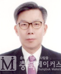 이승훈 청주지법원장 겸 충북선관위원장.