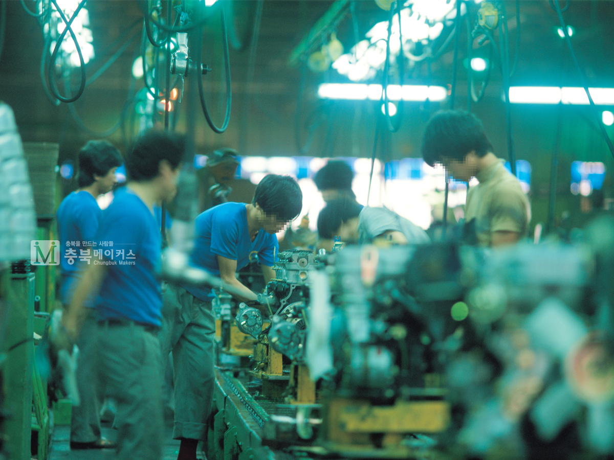 충북의 제조업과 비제조업의 11월 업황전망BSI가 동반 하락했다.