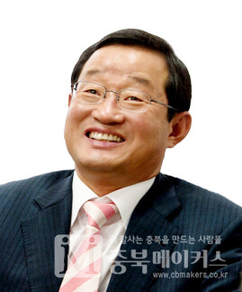 이명재(사진) ㈜명정보기술 대표이사가 충북기업협의회장에 다시 선출 돼 연임하게 됐다.